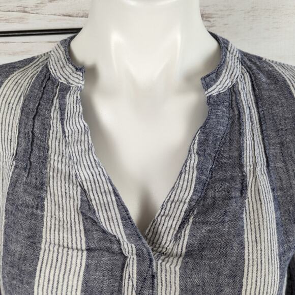 Old Navy Stripe Linen Blue and White Split Collar Top Sz Small - Picture 2 of 4